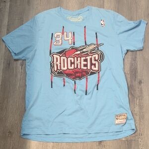 Mitchell & Ness Vintage Hakeem Olajuwon Light Blue Rockets Tee